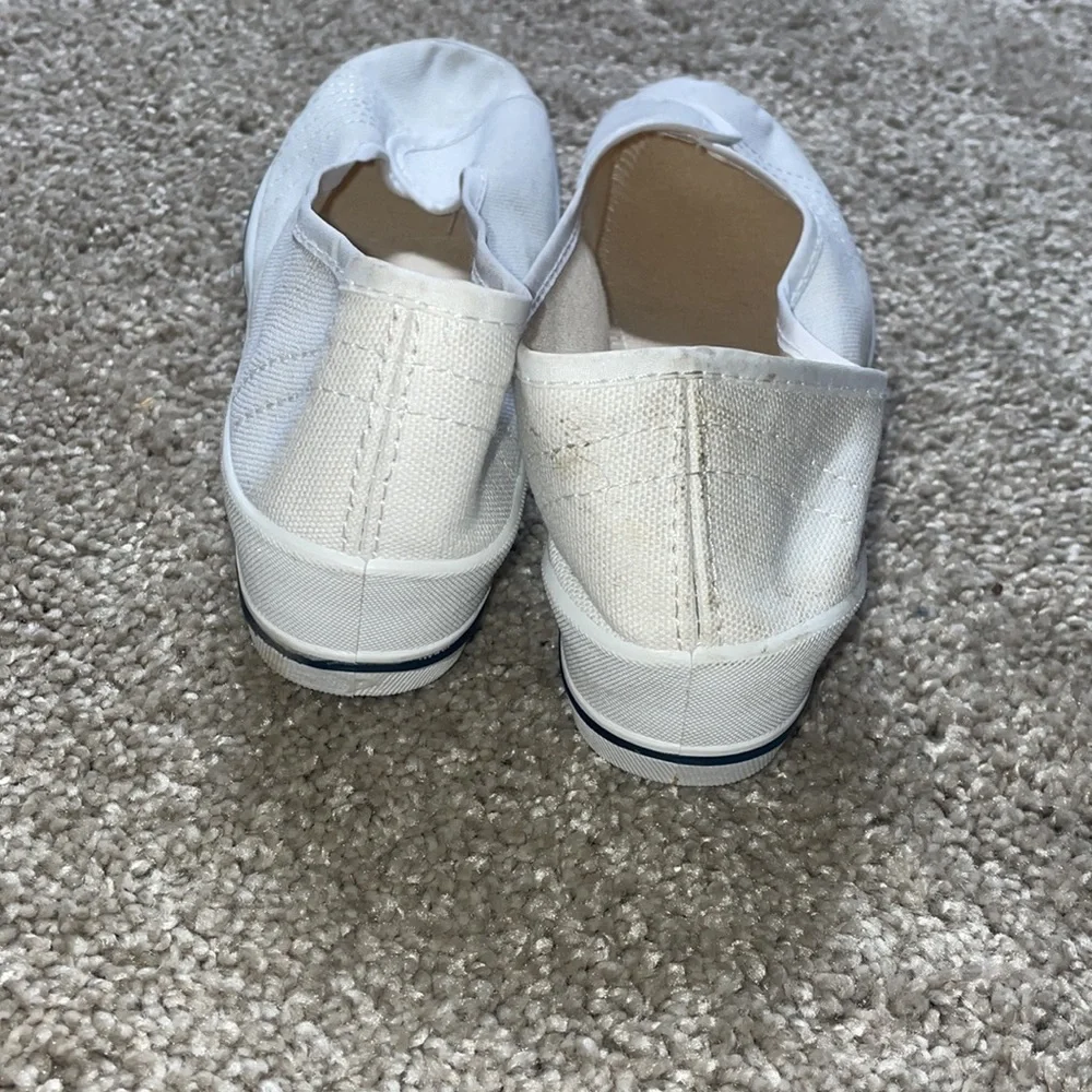 New white wedge ballet style walking shoe canvas size 7.5